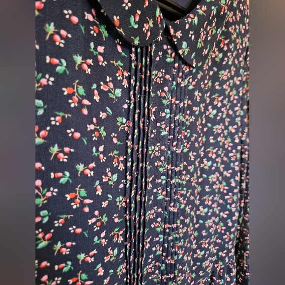 Uniqlo navy floral pintuck navy dress with delicate flowers. - Picture 5 of 5